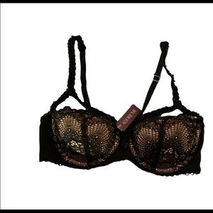 Adore me bra, size 32b